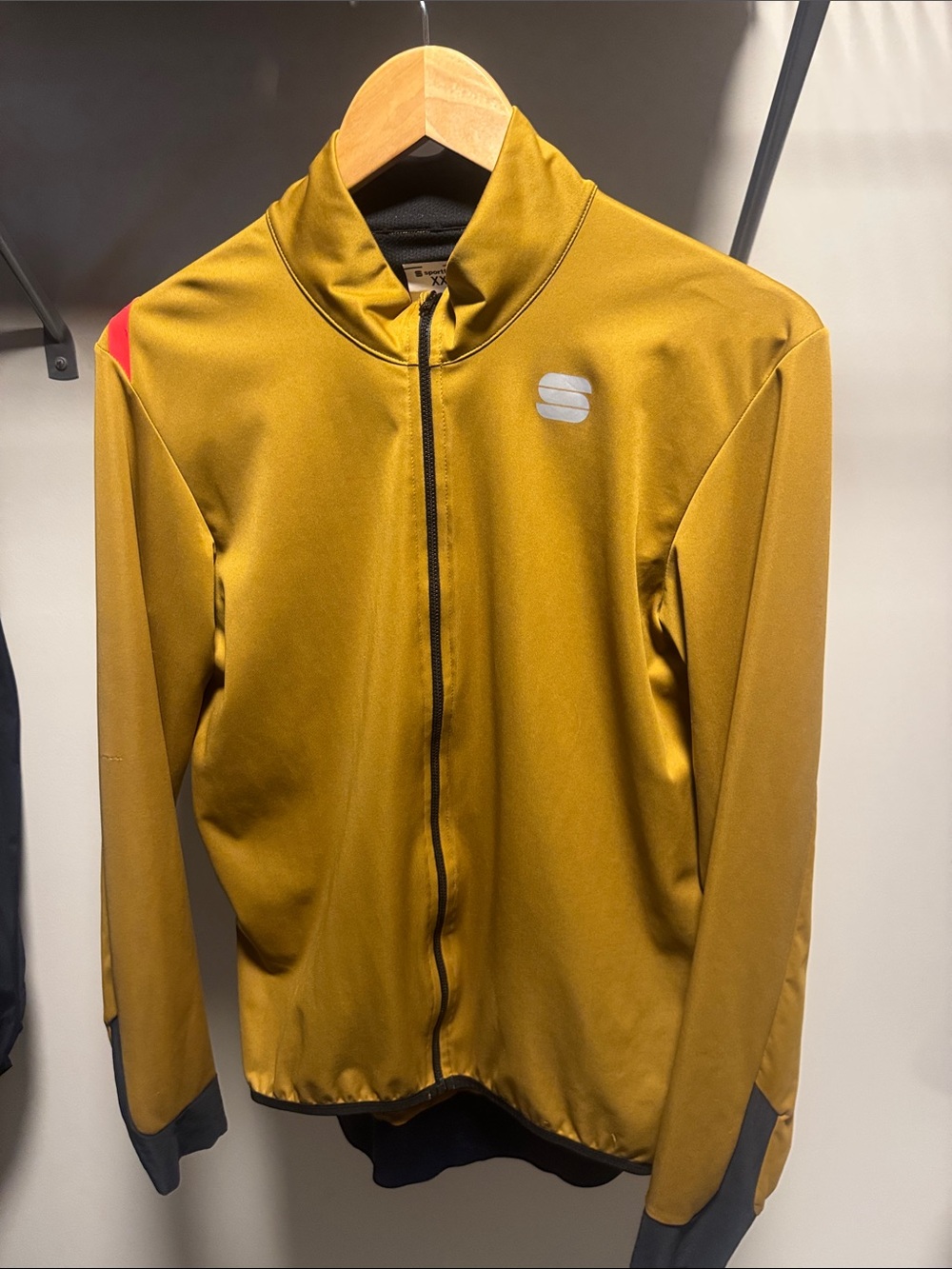 Sportful wind jacket
